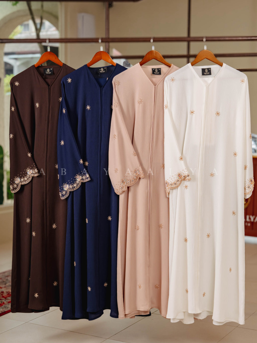 Sakina Abaya