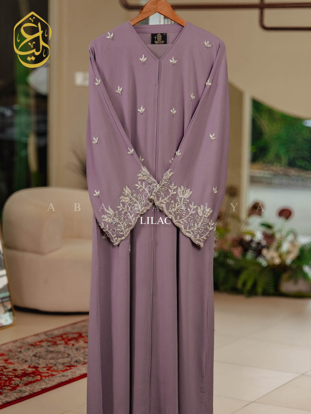 Zeenat Abaya