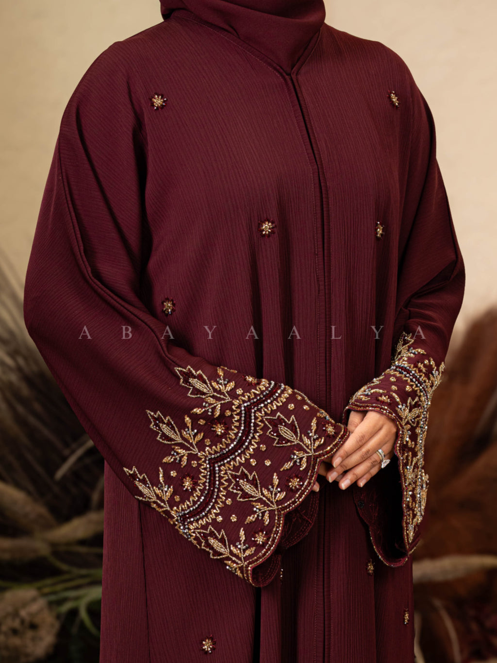 Saliha Abaya
