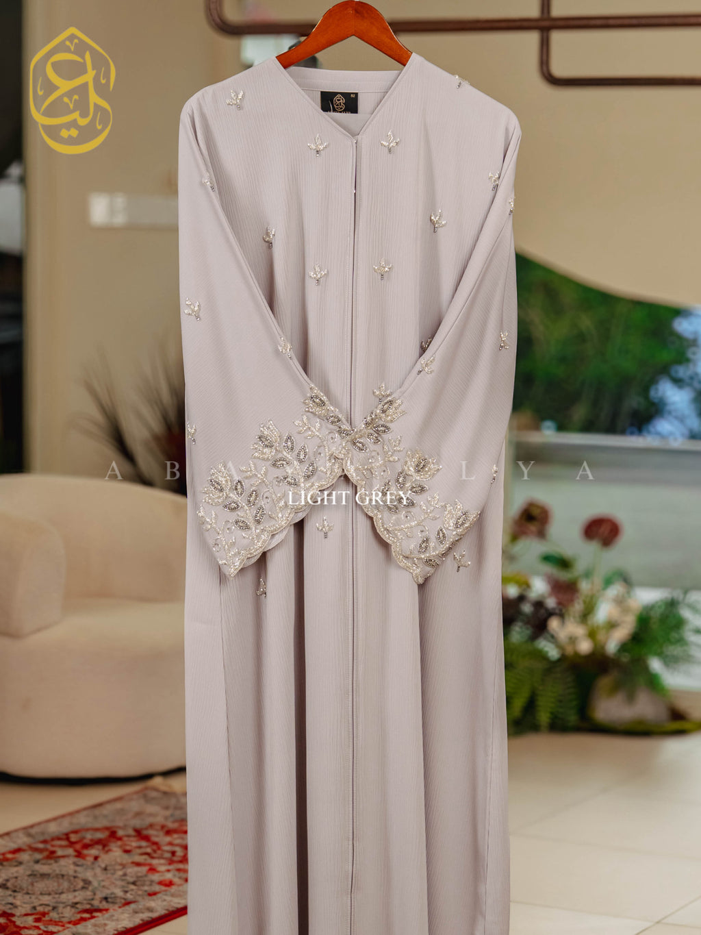 Zeenat Abaya