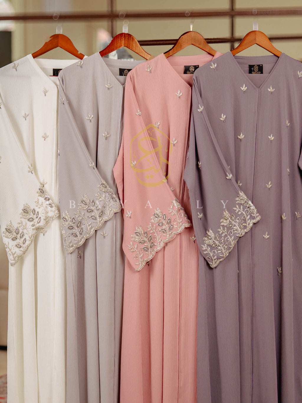 Zeenat Abaya