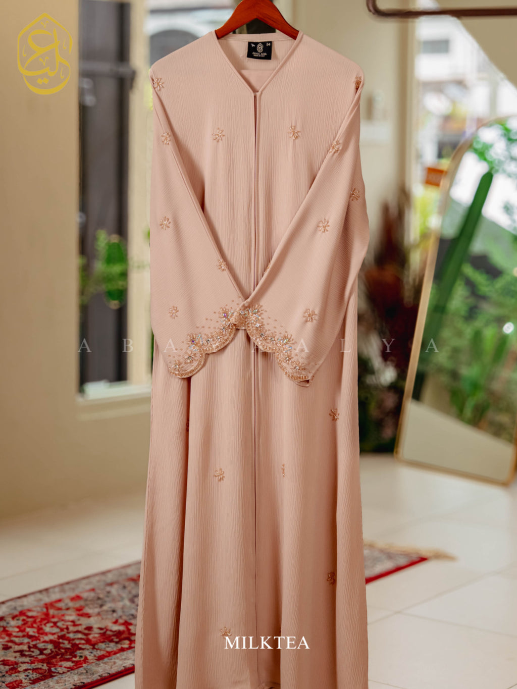 Sakina Abaya
