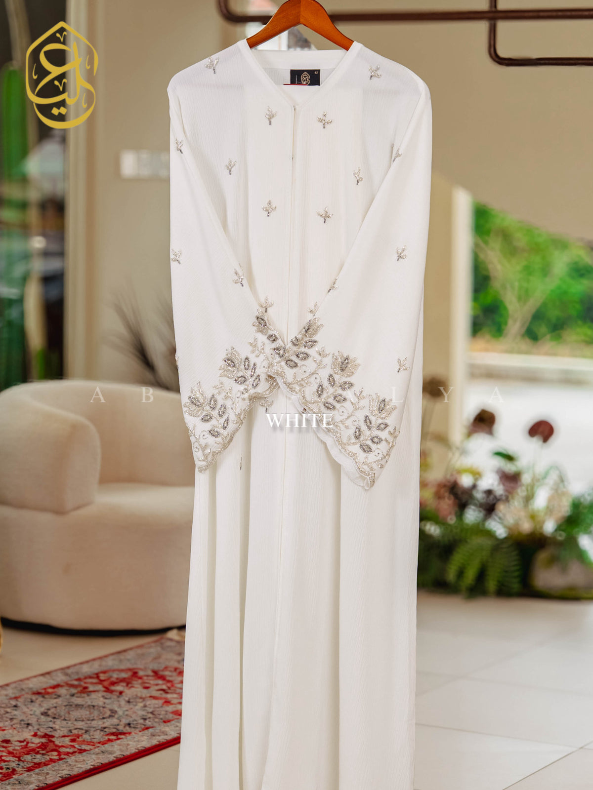 Zeenat Abaya