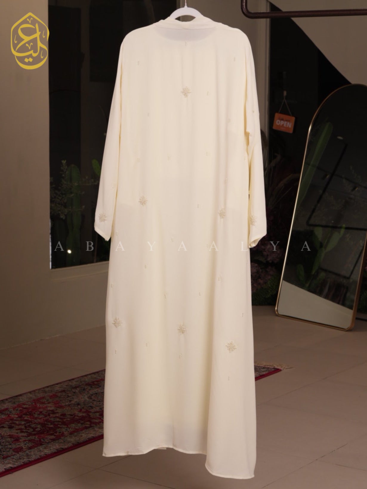 Aura Abaya