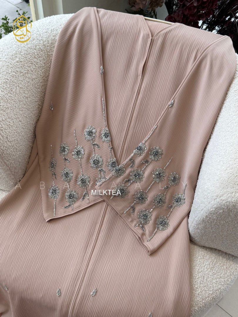 Aleesa Abaya